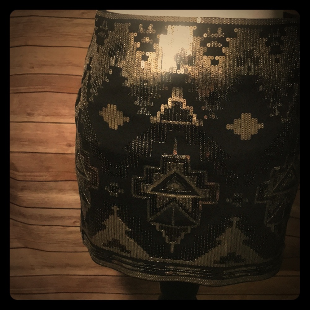 Express sequin skirt Black and  Gold